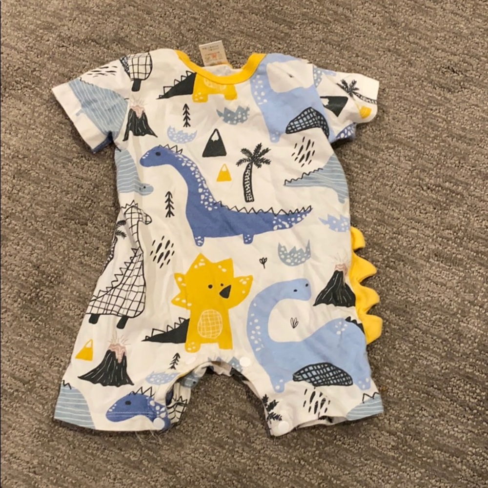 Dino romper